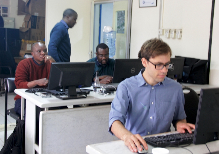 Treinamento no uso de ferramentas de monitoria de florestas secas
