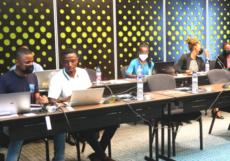 Image 2021-12-06 at 21.45.30 (1)